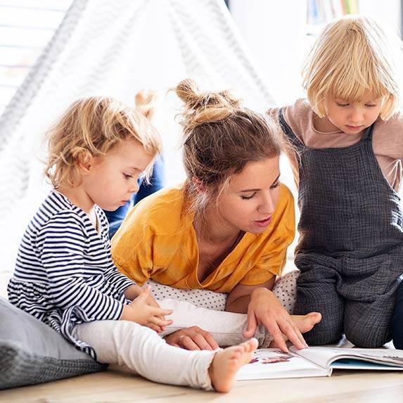 SAINT GAUDENS - Nous recherchons (une) nounou (H/F) véhiculée pour garder deux enfants